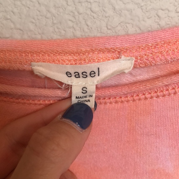 Cropped Tee - Picture 4 of 5